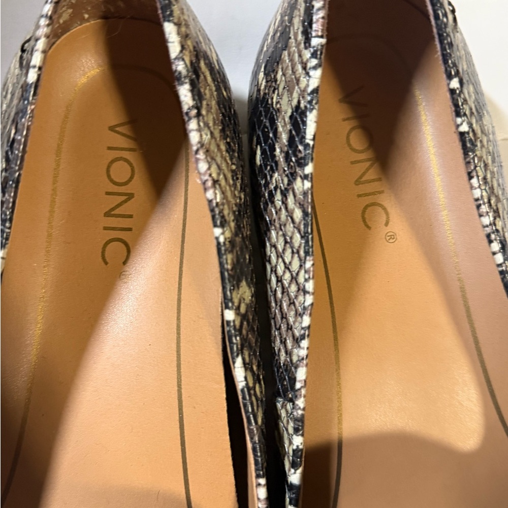 Vionic Willa Boa Snakeskin Patterned Loafers In B… - image 4